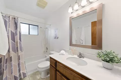 Bath - 824 Malaga Ave, Davis, CA 95616 photo 5 of 5