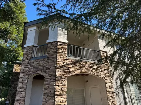 701 Gibson Dr #2022, Roseville, CA 95678