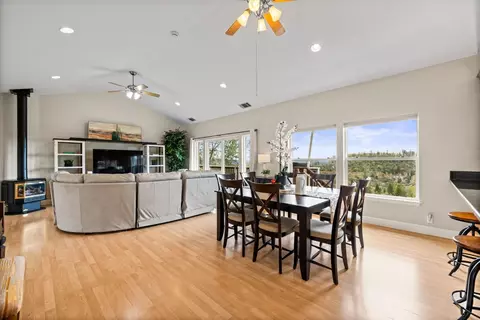 Dining - 1530 Barrett Dr, Placerville, CA 95667 photo 3 of 4