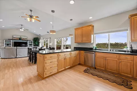 Kitchen - 1530 Barrett Dr, Placerville, CA 95667 photo 8 of 12