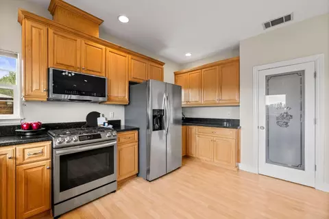 Kitchen - 1530 Barrett Dr, Placerville, CA 95667 photo 5 of 12