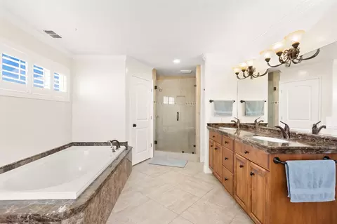 Bath - 10330 Browning St, Elverta, CA 95626 photo 5 of 6