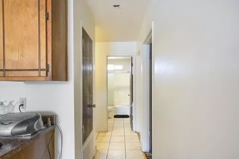Entry Way - 167 14th St, Merced, CA 95340 photo 2 of 3