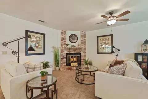4012 Hennings Dr, Modesto, CA 95356 photo 4