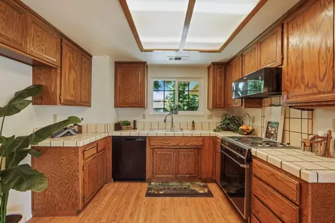 4012 Hennings Dr, Modesto, CA 95356 photo 10