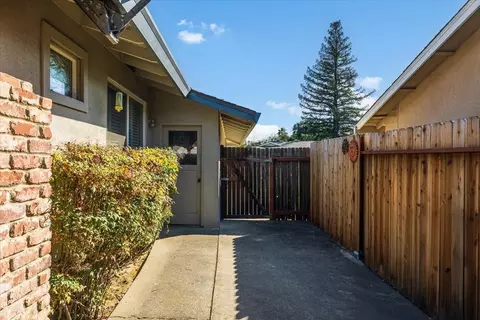 5543 Haskell Ave, Carmichael, CA 95608 photo 9
