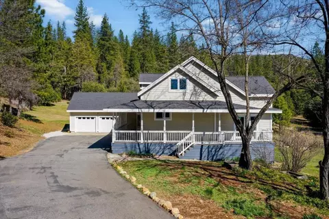 15566 Lewis Rd, Nevada City, CA 95959