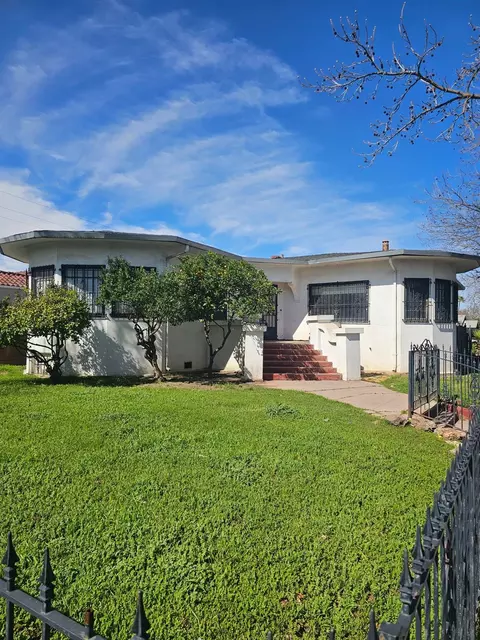 301 W Walnut St, Stockton, CA 95204