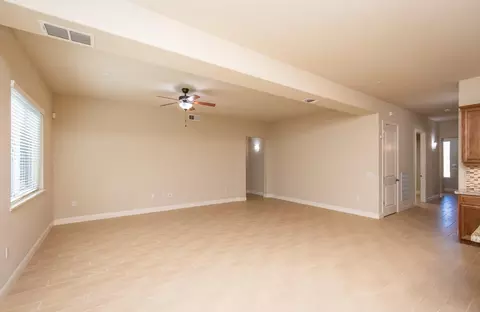 2069 Hidden Falls Dr, Folsom, CA 95630 photo 7