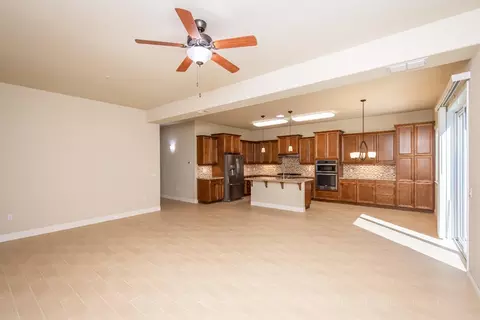 2069 Hidden Falls Dr, Folsom, CA 95630 photo 8