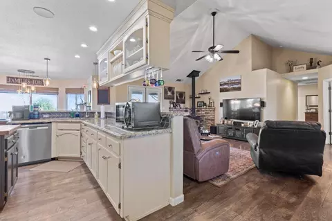 2653 Oak St, Sutter, CA 95982 photo 10