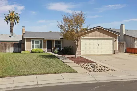 916 Busman Dr, Ripon, CA 95366 photo 2