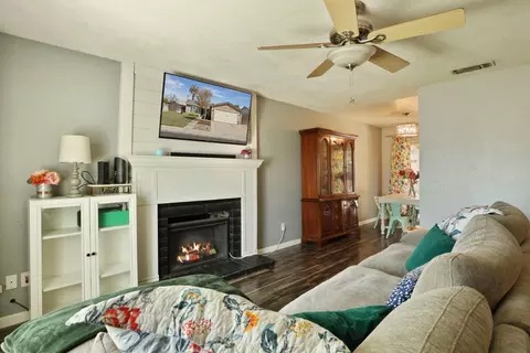 916 Busman Dr, Ripon, CA 95366 photo 7