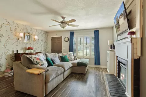 916 Busman Dr, Ripon, CA 95366 photo 9