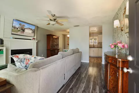 916 Busman Dr, Ripon, CA 95366 photo 6