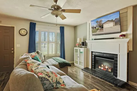 916 Busman Dr, Ripon, CA 95366 photo 8