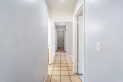 1525 Feather River Ct, Modesto, CA 95351 photo 10