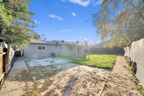 Exterior - 2809 Mockingbird Dr, Ceres, CA 95307 photo 8 of 10