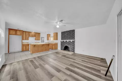 Living - 2809 Mockingbird Dr, Ceres, CA 95307 photo 2 of 3
