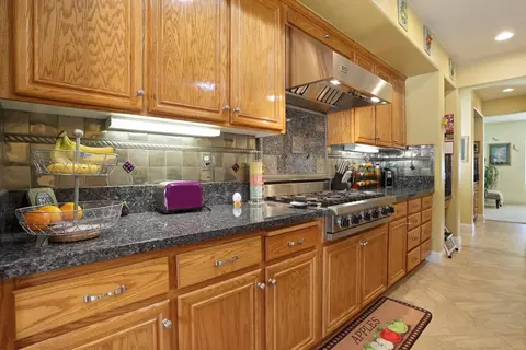 Kitchen - 3003 Remington Way, Tracy, CA 95377 photo 5 of 6