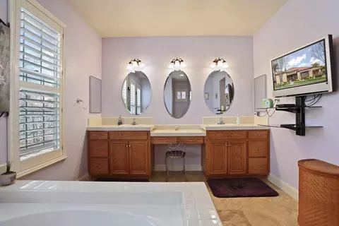 Bath - 3003 Remington Way, Tracy, CA 95377 photo 6 of 9