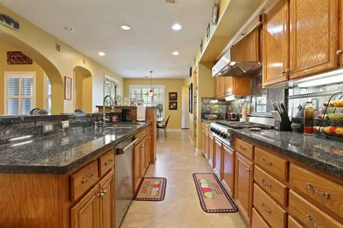 Kitchen - 3003 Remington Way, Tracy, CA 95377 photo 4 of 6