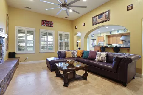 Living - 3003 Remington Way, Tracy, CA 95377 photo 6 of 8