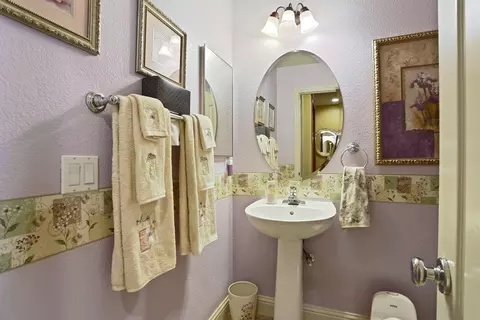 Bath - 3003 Remington Way, Tracy, CA 95377 photo 2 of 9