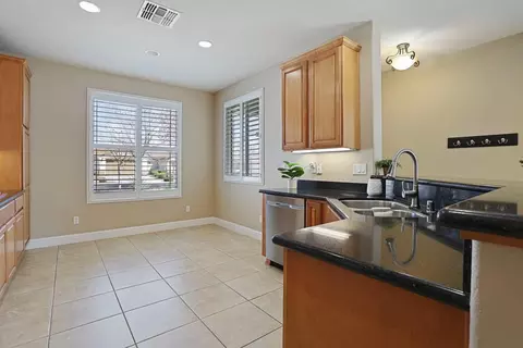 2347 Shadow Berry Dr, Manteca, CA 95336 photo 14
