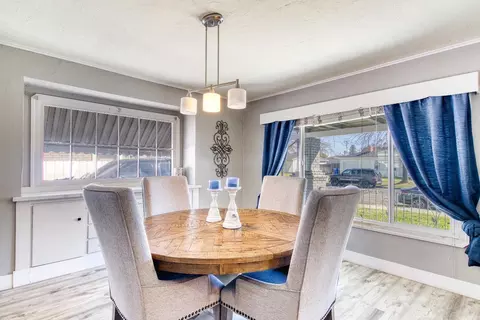 Dining - 537 W Olive Ave, Turlock, CA 95380 photo 3 of 3