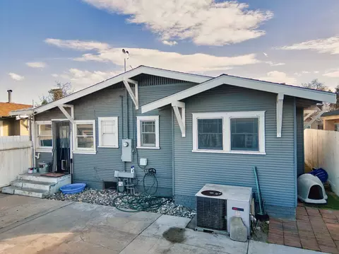 Exterior - 537 W Olive Ave, Turlock, CA 95380 photo 3 of 4