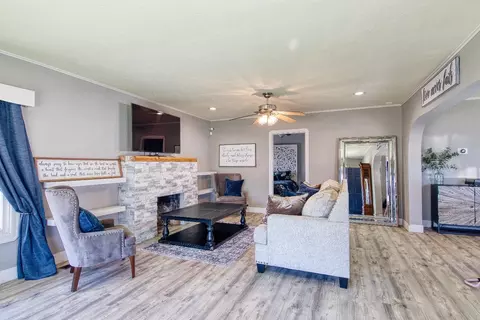 Living - 537 W Olive Ave, Turlock, CA 95380 photo 1 of 4