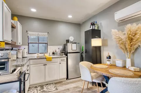 Kitchen - 537 W Olive Ave, Turlock, CA 95380 photo 6 of 7