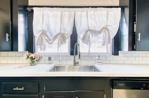 Kitchen - 537 W Olive Ave, Turlock, CA 95380 photo 3 of 7