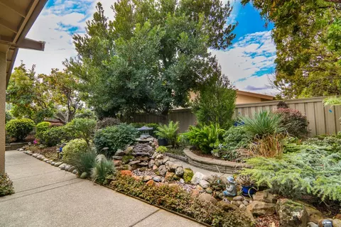 Exterior - 2927 Coopers Hawk Loop, Lincoln, CA 95648 photo 7 of 10