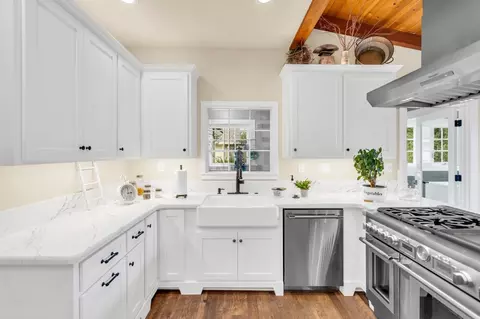 Kitchen - 8897 Central Ave, Orangevale, CA 95662 photo 1 of 9