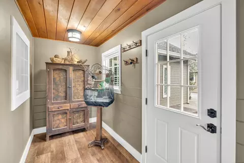 Entry Way - 8897 Central Ave, Orangevale, CA 95662 photo 4 of 9