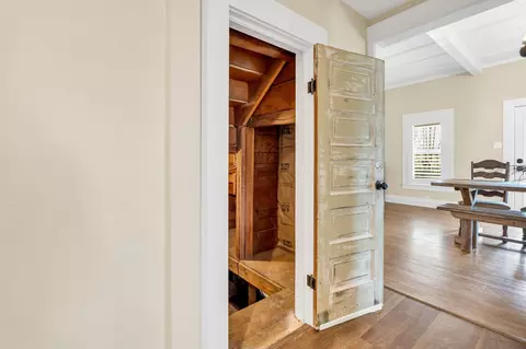 Entry Way - 8897 Central Ave, Orangevale, CA 95662 photo 7 of 9