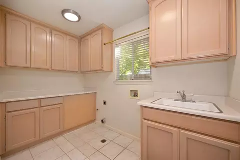 5233 Willow Park Ct, Carmichael, CA 95608 photo 35