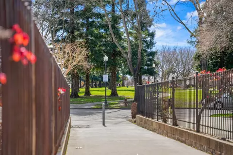 5233 Willow Park Ct, Carmichael, CA 95608 photo 42