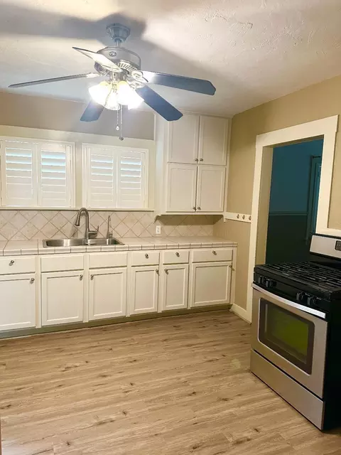 Kitchen - 179 6th St, Gustine, CA 95322 photo 4 of 6