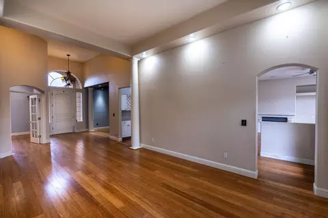 Living - 4609 Via Giardiano, Modesto, CA 95357 photo 5 of 10