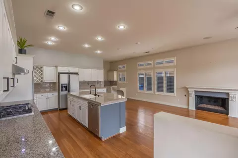 Living - 4609 Via Giardiano, Modesto, CA 95357 photo 9 of 10
