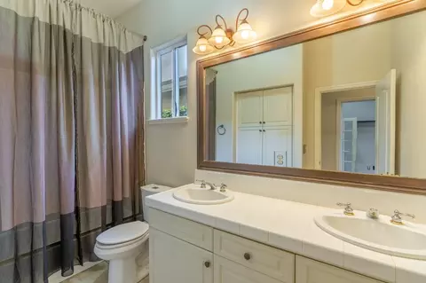 Bath - 4609 Via Giardiano, Modesto, CA 95357 photo 1 of 2