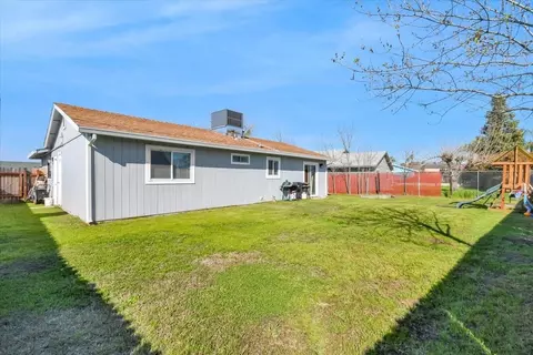 Exterior - 4343 Martel Dr, Olivehurst, CA 95961 photo 7 of 7