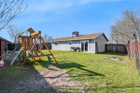 Exterior - 4343 Martel Dr, Olivehurst, CA 95961 photo 4 of 7