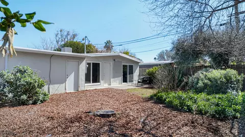 Exterior - 629 M, Davis, CA 95616 photo 3 of 3