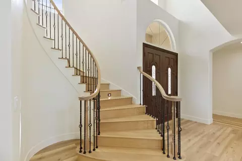 Entry Way - 5501 Rogers St, Davis, CA 95618 photo 8 of 11