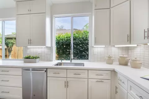 Kitchen - 5501 Rogers St, Davis, CA 95618 photo 3 of 8