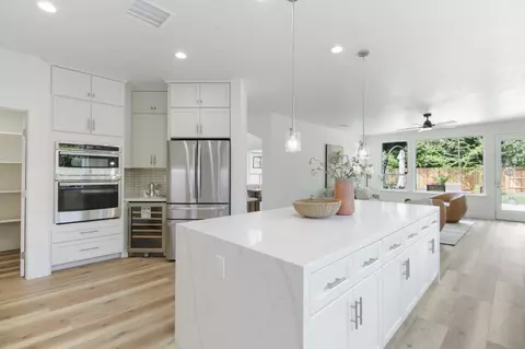 Kitchen - 5501 Rogers St, Davis, CA 95618 photo 7 of 8